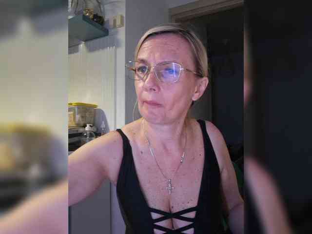 ShiningMILF webcam