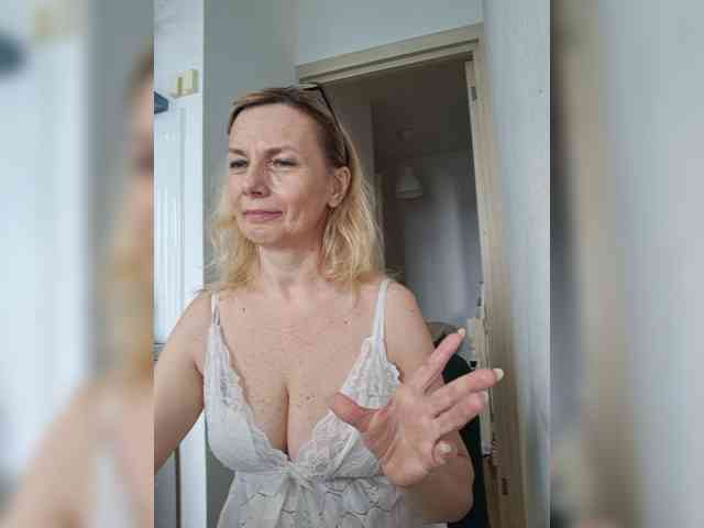 ShiningMILF