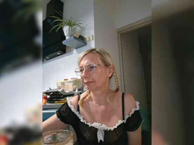 ShiningMILF ShiningMILF