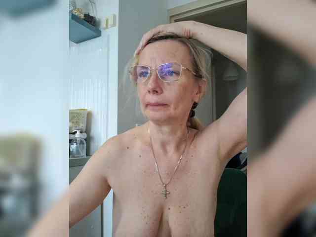 ShiningMILF webcam