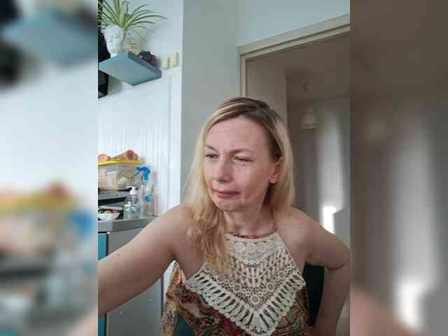 ShiningMILF webcam