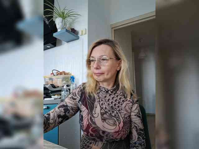 ShiningMILF webcam