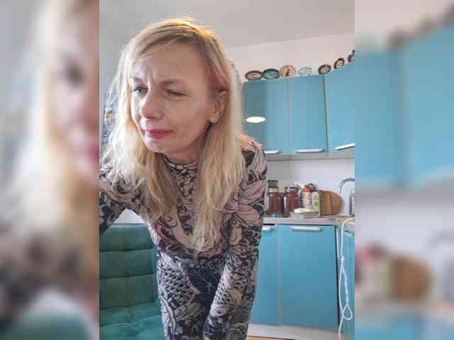 ShiningMILF webcam