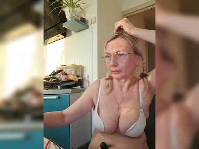 ShiningMILF