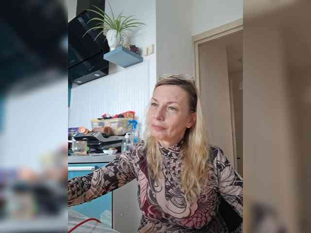 ShiningMILF Sex Cam Show