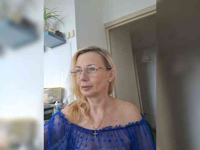 ShiningMILF webcam