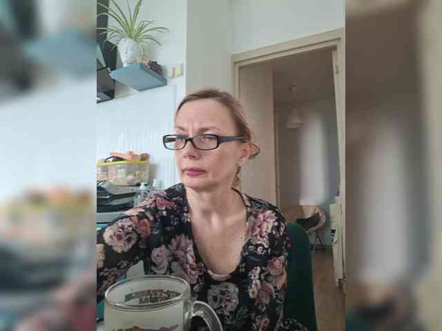 ShiningMILF webcam