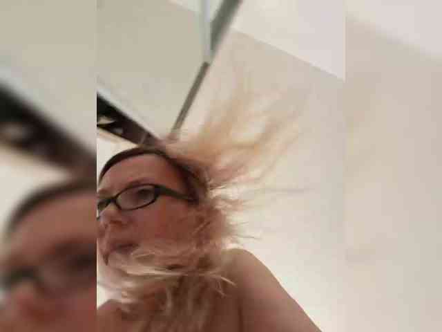 ShiningMILF webcam