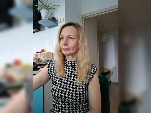 ShiningMILF webcam