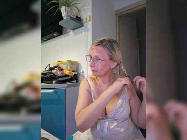ShiningMILF