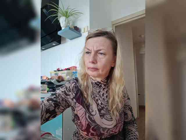 ShiningMILF Sex Cam Show
