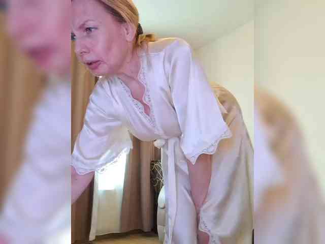 ShiningMILF webcam
