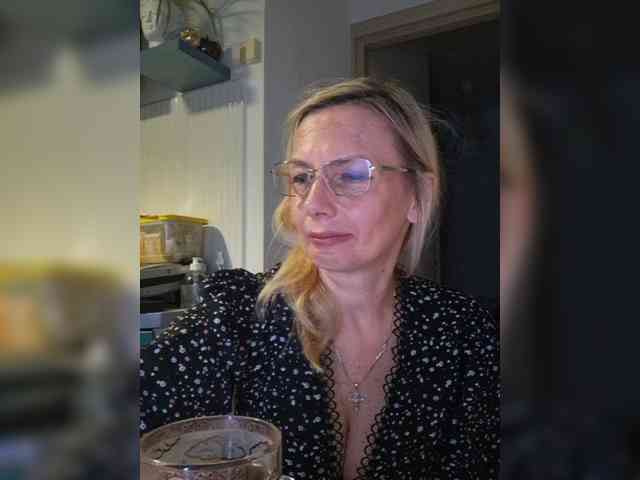 ShiningMILF webcam