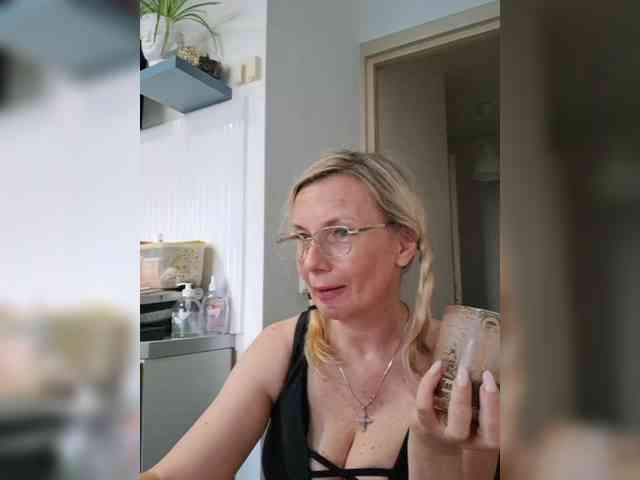 shiningmilf's live room