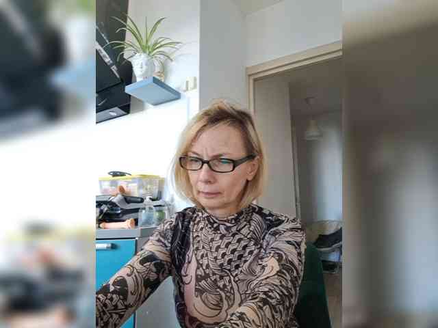 ShiningMILF webcam