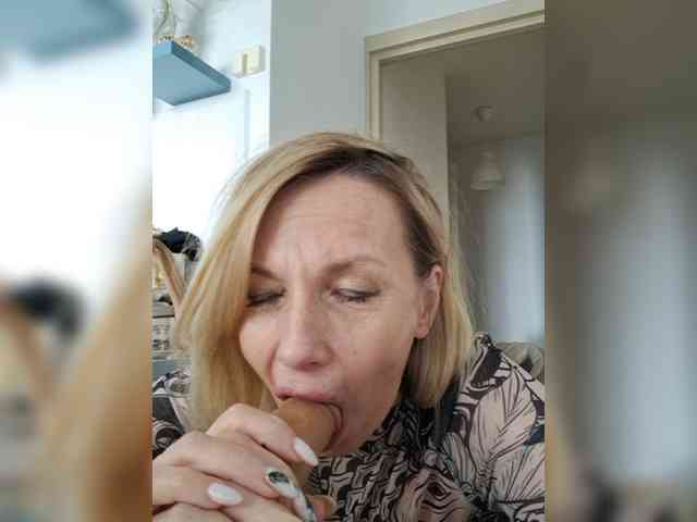ShiningMILF webcam