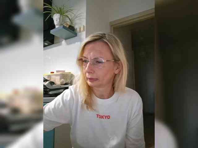 ShiningMILF ShiningMILF