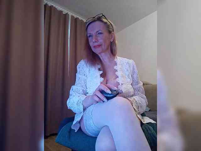 ShiningMILF webcam