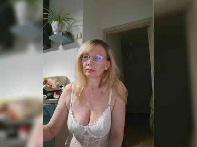 ShiningMILF Sex Cam Show