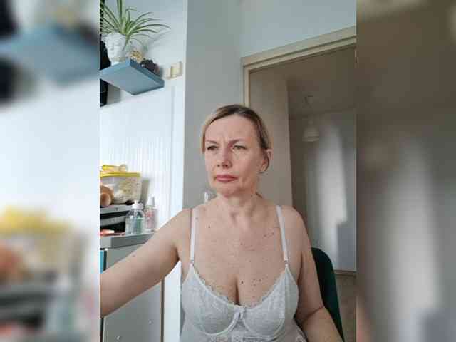 ShiningMILF Sex Cam Show