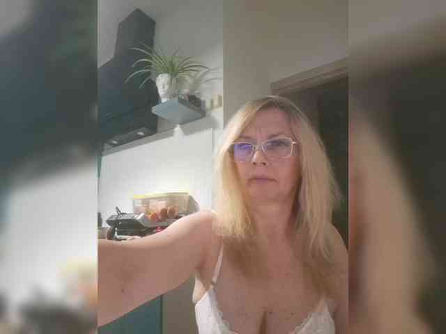 ShiningMILF Sex Cam Show