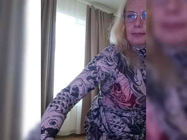 ShiningMILF webcam