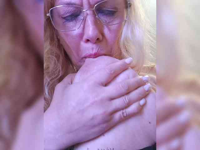 ShiningMILF