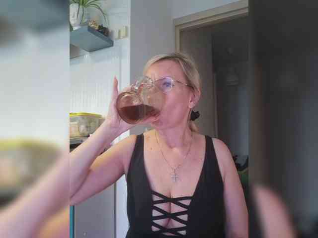 ShiningMILF webcam