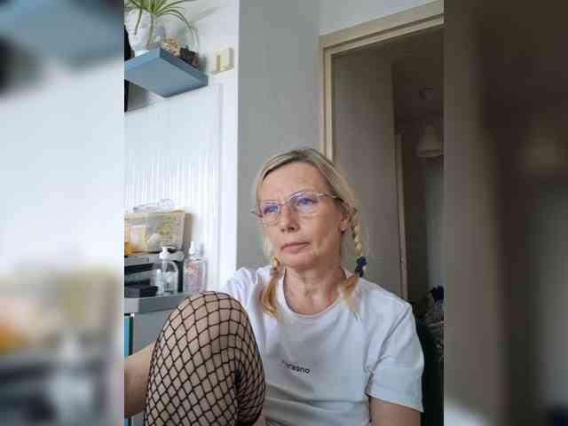 ShiningMILF