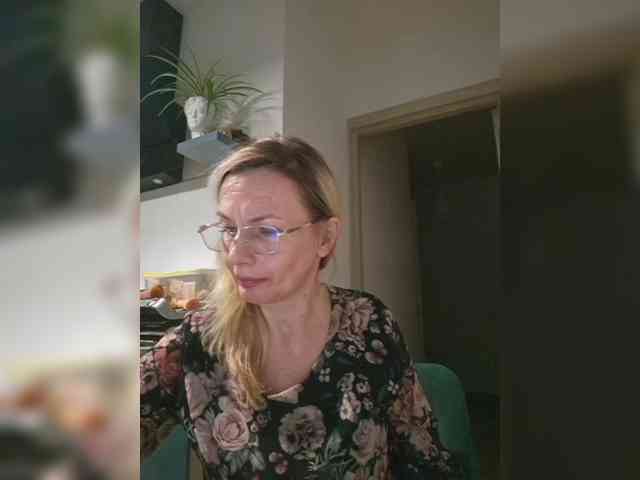 ShiningMILF webcam