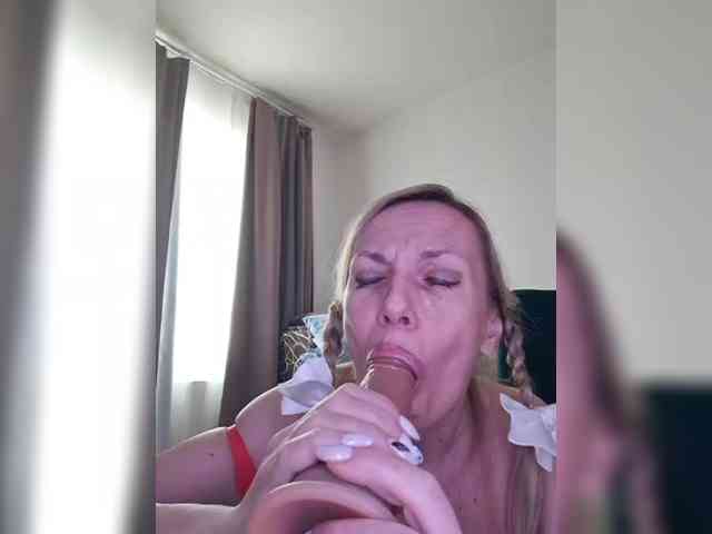 ShiningMILF webcam