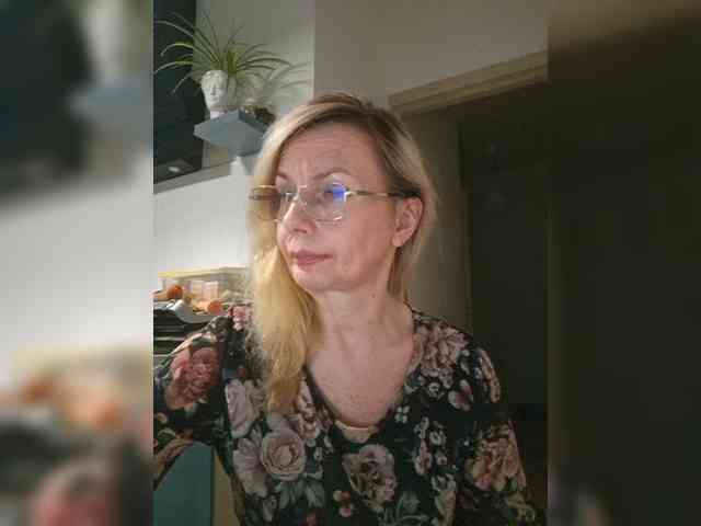 ShiningMILF webcam