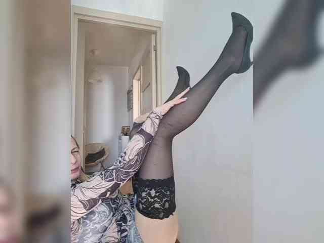 ShiningMILF webcam