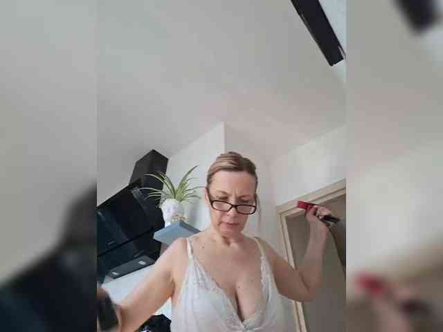 ShiningMILF