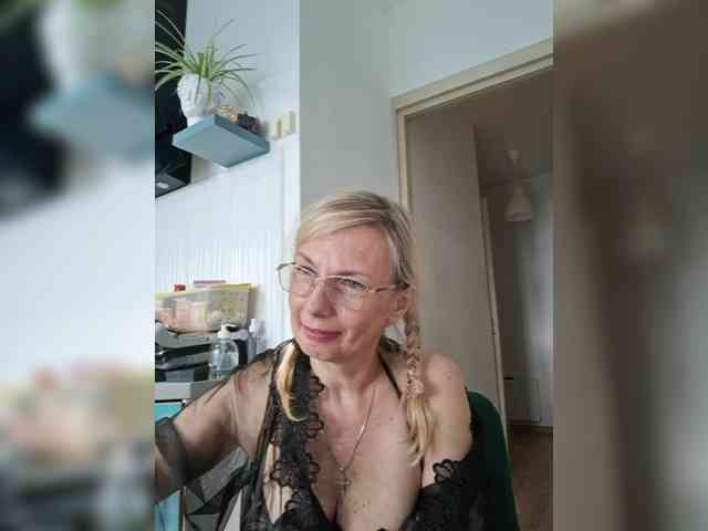 ShiningMILF
