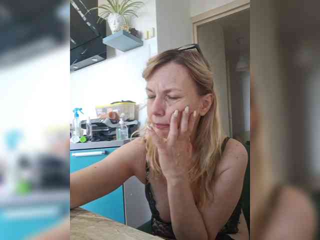 ShiningMILF webcam