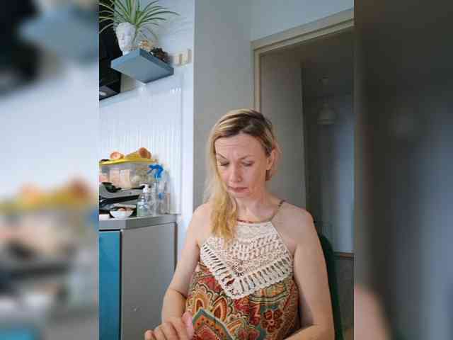 ShiningMILF webcam