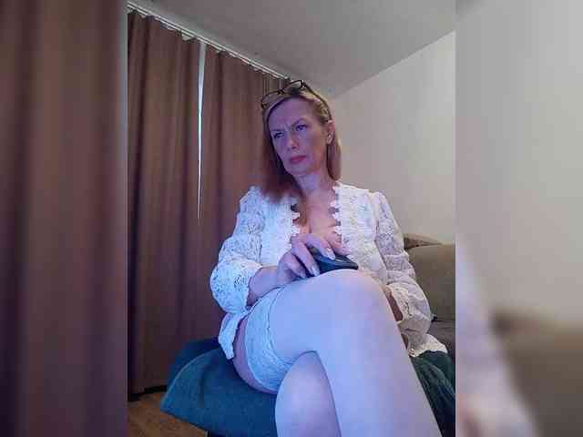 ShiningMILF webcam