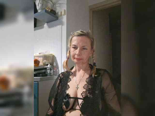 ShiningMILF webcam