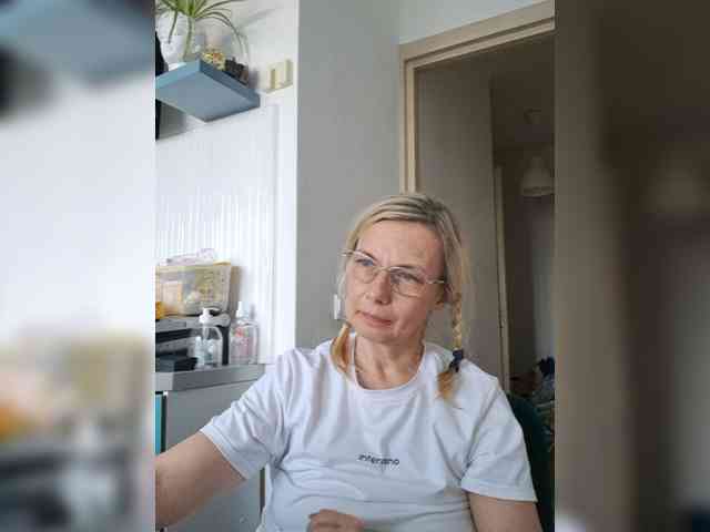 ShiningMILF webcam