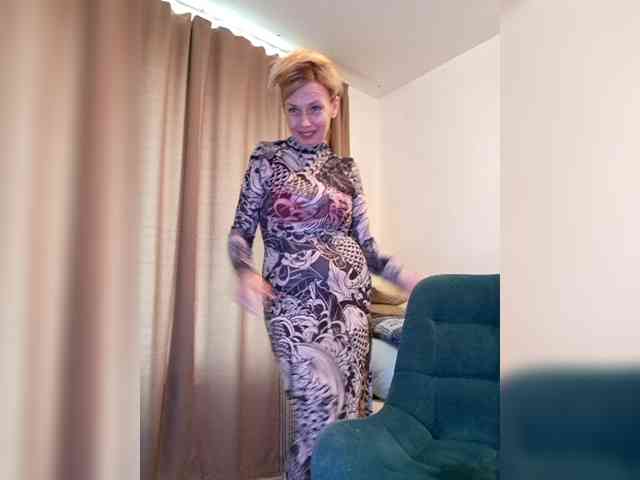 ShiningMILF webcam