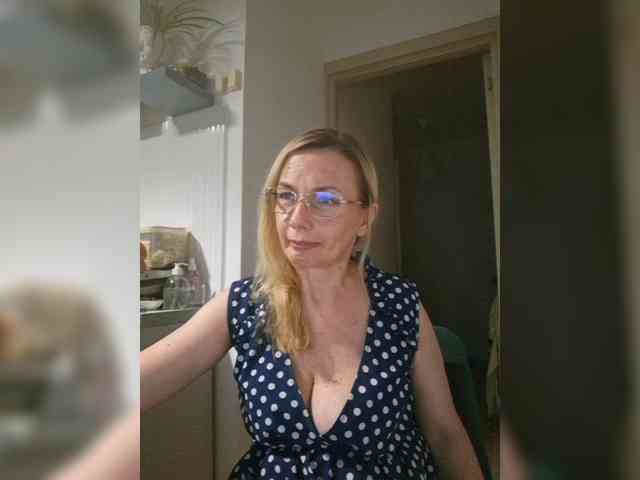ShiningMILF Sex Cam Show