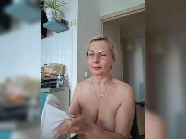 ShiningMILF webcam