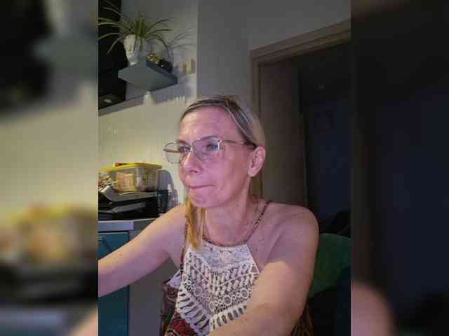 ShiningMILF ShiningMILF