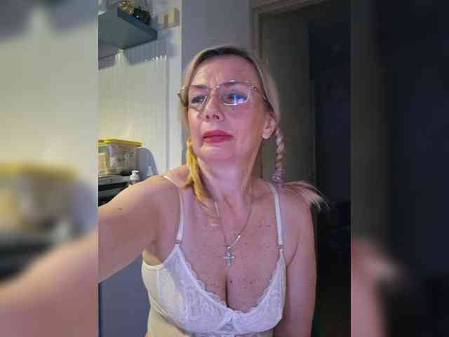 ShiningMILF webcam