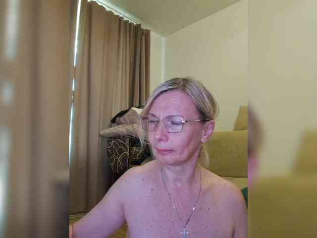 ShiningMILF webcam