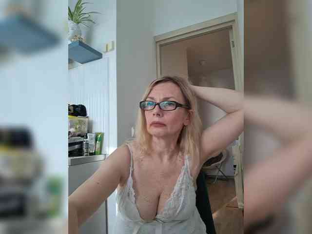 ShiningMILF