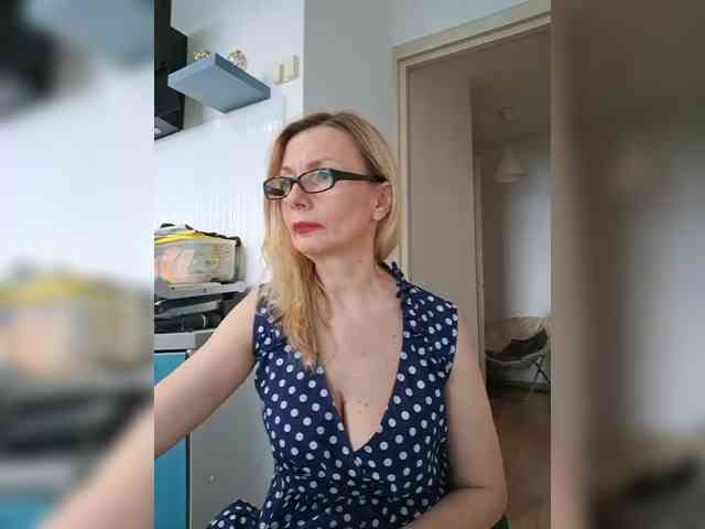 ShiningMILF webcam