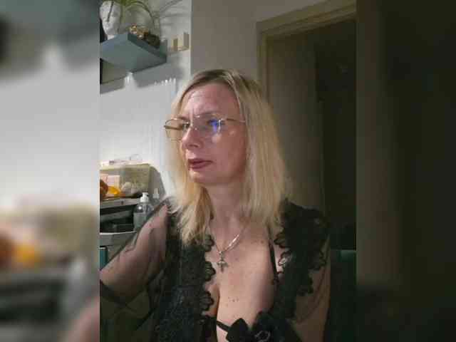 ShiningMILF
