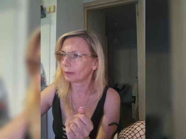 ShiningMILF webcam